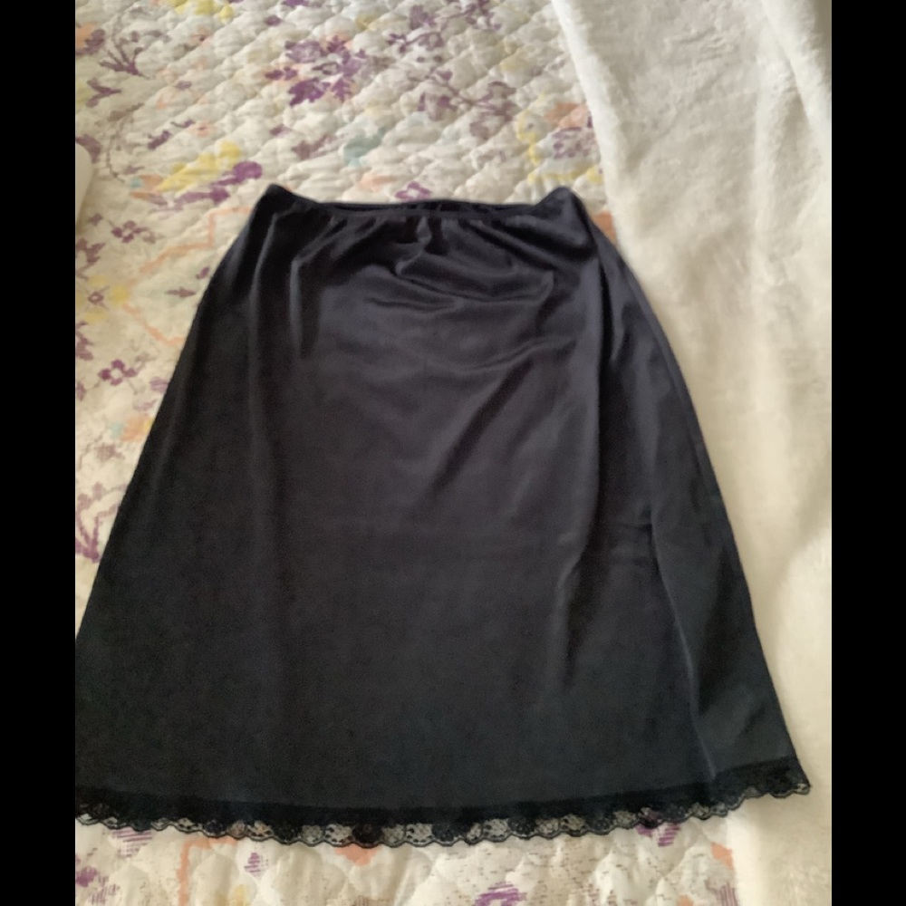 Slip black soft shiny size Med by LEGGS lace lined great shape red box